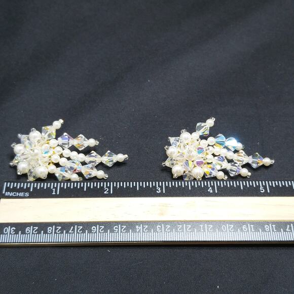 Vintage 1980s AB Crystal & Faux Pearl Dangle Clip On Earrings Gold Tone - Picture 6 of 10